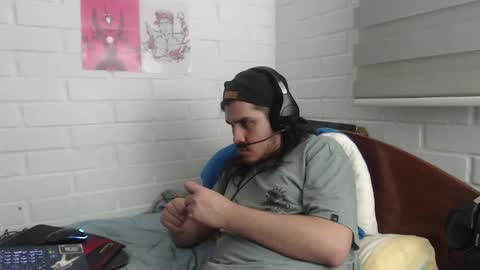 Snapshot of hungweeb chatting on February 17, 4:31 am Rod online show from February 17, 4:31 am