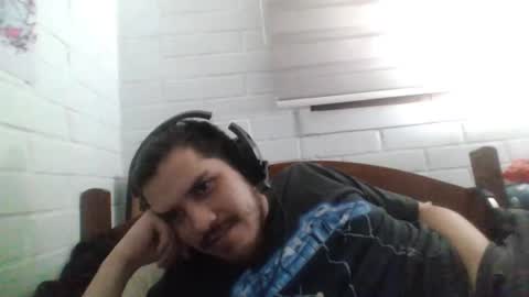 Snapshot of hungweeb chatting on March 10, 2:50 am Rod online show from March 10, 2:50 am