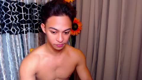 hunk_edward online show from July 27, 9:16 am