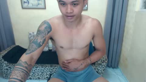 Snapshot of hunkdanny chatting on January 27, 1:59 am Danny online show from January 27, 1:59 am