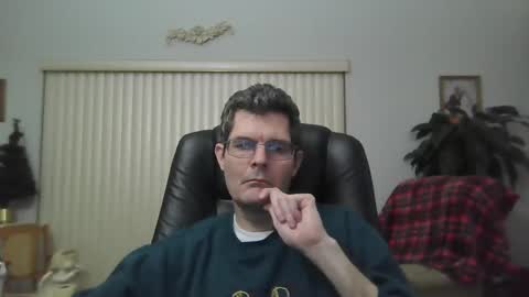 Snapshot of hunkmasclefad458 chatting on December 31, 4:06 am hunkmasclefad458 online show from December 31, 4:06 am