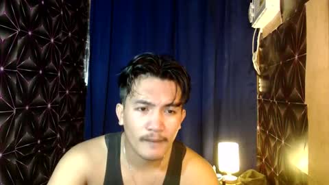 hunkylloyd online show from December 9, 2:45 am