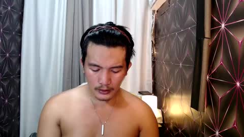 hunkylloyd online show from January 28, 6:49 am