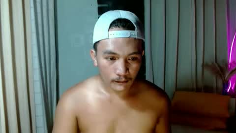 hunkylloyd online show from October 13, 5:18 am