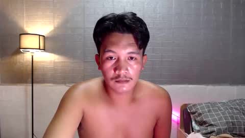 hunkylloyd online show from March 21, 4:28 am