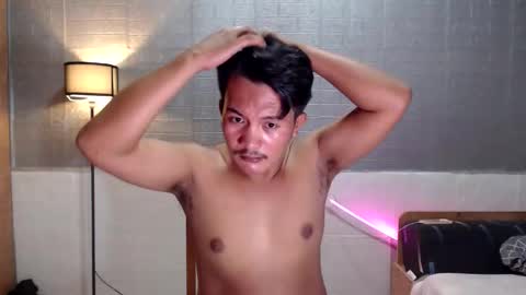 hunkylloyd online show from April 1, 6:36 am