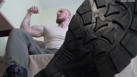  I AM NOT A DIRECTOR I AM THE BOSS            KINGDADDYSIRSTR8ALPHAMASTER online show from February 12, 11:38 am