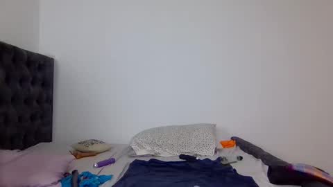 hunny online show from November 16, 4:45 pm