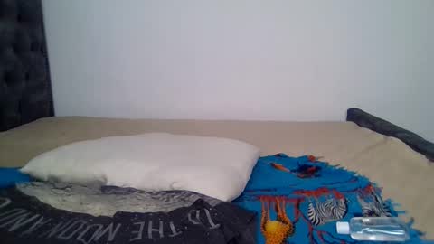 hunny online show from December 16, 3:11 am