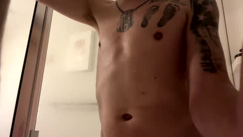 Snapshot of hunter301775 chatting on February 9, 3:45 pm Hunter online show from February 9, 3:45 pm