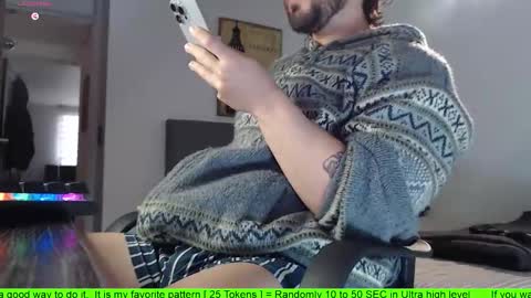 Snapshot of hunter_of_mn chatting on October 3, 1:41 pm online show from October 3, 1:41 pm