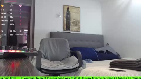 Snapshot of hunter_of_mn chatting on October 14, 9:59 pm online show from October 14, 9:59 pm