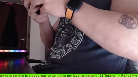 Snapshot of hunter_of_mn chatting on January 17, 12:32 pm online show from January 17, 12:32 pm