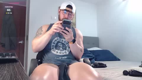 Snapshot of hunter_of_mn chatting on June 18, 11:25 am online show from June 18, 11:25 am