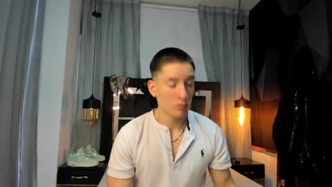 hunterheat_ online show from January 17, 11:26 am