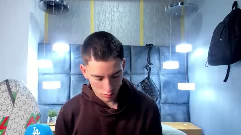 hunterheat_ online show from March 16, 11:58 am