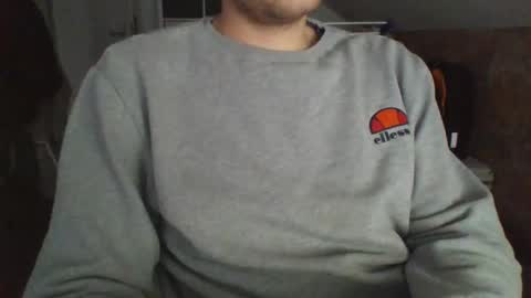 Snapshot of hunting_007 chatting on January 17, 3:11 pm hunting_007 online show from January 17, 3:11 pm