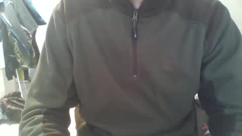 Snapshot of hunting_007 chatting on October 24, 7:49 am hunting_007 online show from October 24, 7:49 am