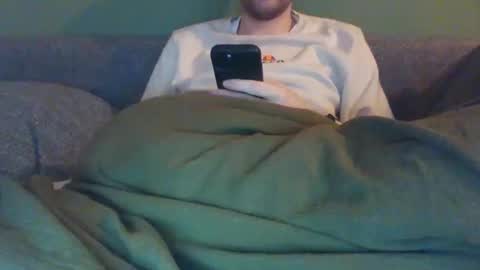 Snapshot of hunting_007 chatting on February 4, 7:14 am hunting_007 online show from February 4, 7:14 am