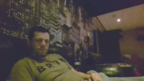 Snapshot of hurley7890 chatting on April 17, 1:41 am hurley7890 online show from April 17, 1:41 am