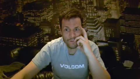Snapshot of hurley7890 chatting on May 11, 1:44 am hurley7890 online show from May 11, 1:44 am