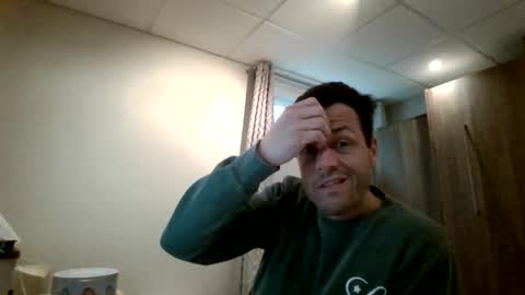 Snapshot of hurley7890 chatting on May 14, 2:46 pm hurley7890 online show from May 14, 2:46 pm
