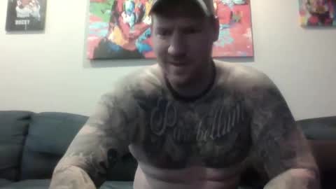 Snapshot of hurricanerodzilla chatting on January 8, 10:27 pm hurricanerodzilla online show from January 8, 10:27 pm