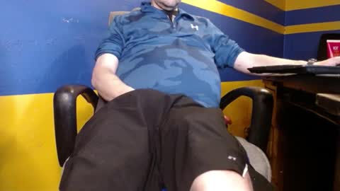 Snapshot of huskyguy chatting on January 20, 4:54 am Huskyguy online show from January 20, 4:54 am