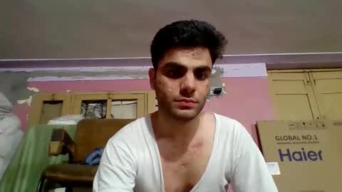 huzaifa654 online show from November 2, 10:34 pm