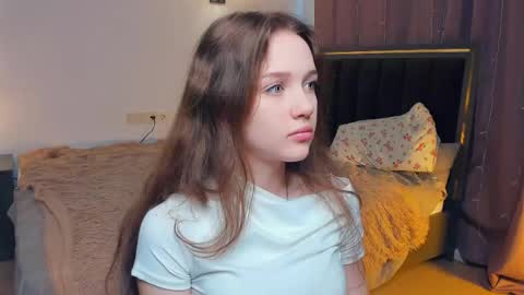 Lily online show from April 27, 7:06 am