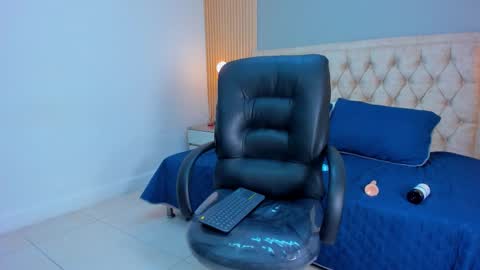 Snapshot of hxxyro chatting on March 13, 1:40 pm hxxyro online show from March 13, 1:40 pm