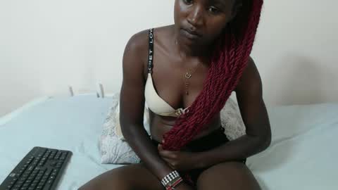 Snapshot of hyacinth_b chatting on March 30, 11:22 am hyacinth_b online show from March 30, 11:22 am