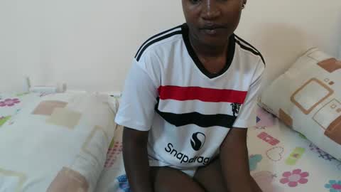 hyacinth_b online show from May 14, 10:38 pm