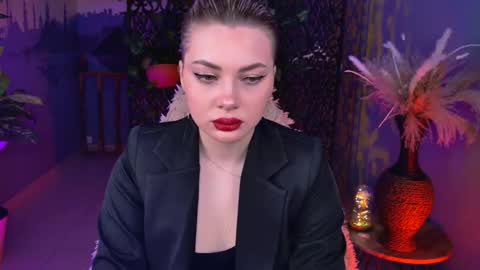 hyileyclark online show from May 23, 9:13 am