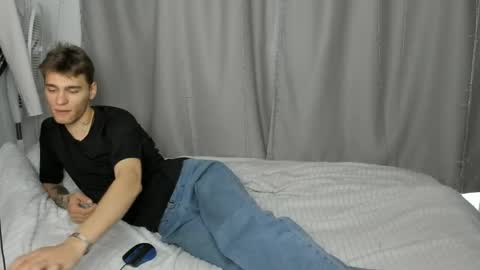 Snapshot of hyper_muse chatting on March 30, 12:06 pm hyper_muse online show from March 30, 12:06 pm