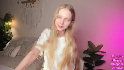 Snapshot of hypnoootic chatting on March 30, 12:44 am Jenny online show from March 30, 12:44 am