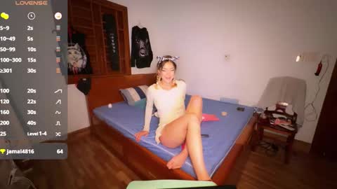 Snapshot of hypnotic_kitty chatting on October 25, 5:15 am Your submissive lady 3 online show from October 25, 5:15 am