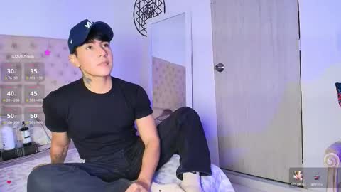 Snapshot of hyun_malee chatting on March 14, 4:40 am K Brandon online show from March 14, 4:40 am