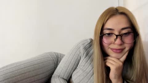 Hyun Joo online show from October 2, 8:27 pm