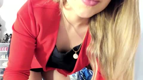 Hyun Joo online show from October 17, 9:06 pm