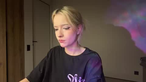 Anny online show from July 4, 6:58 pm