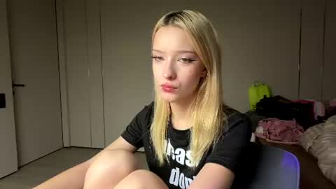 Anny online show from July 8, 6:34 pm