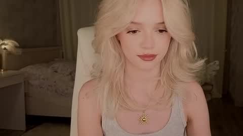Snapshot of i__am_joss chatting on May 1, 10:14 pm Joselle online show from May 1, 10:14 pm