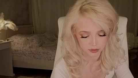 Snapshot of i__am_joss chatting on May 5, 10:07 pm Joselle online show from May 5, 10:07 pm