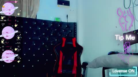 kelvis online show from October 6, 1:08 pm