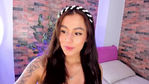 Lucy online show from December 18, 4:31 am