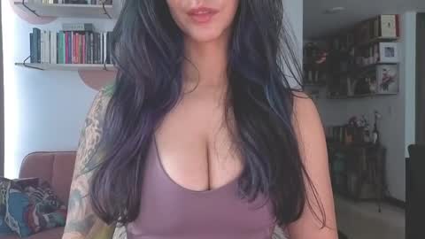 Lana Banana online show from May 7, 2:33 pm