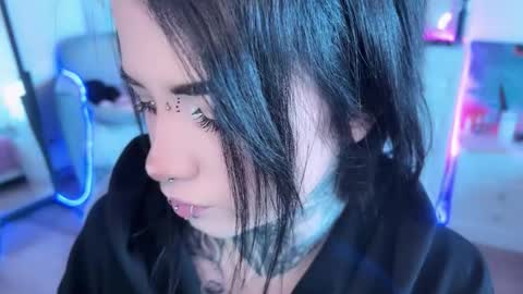 Snapshot of i_died_again chatting on October 11, 8:24 am Asya online show from October 11, 8:24 am