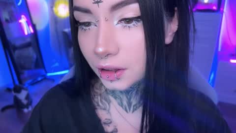 Snapshot of i_died_again chatting on November 9, 8:56 am Asya online show from November 9, 8:56 am