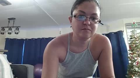 Snapshot of i_fetishize_u chatting on January 5, 8:42 pm ShortStuff online show from January 5, 8:42 pm